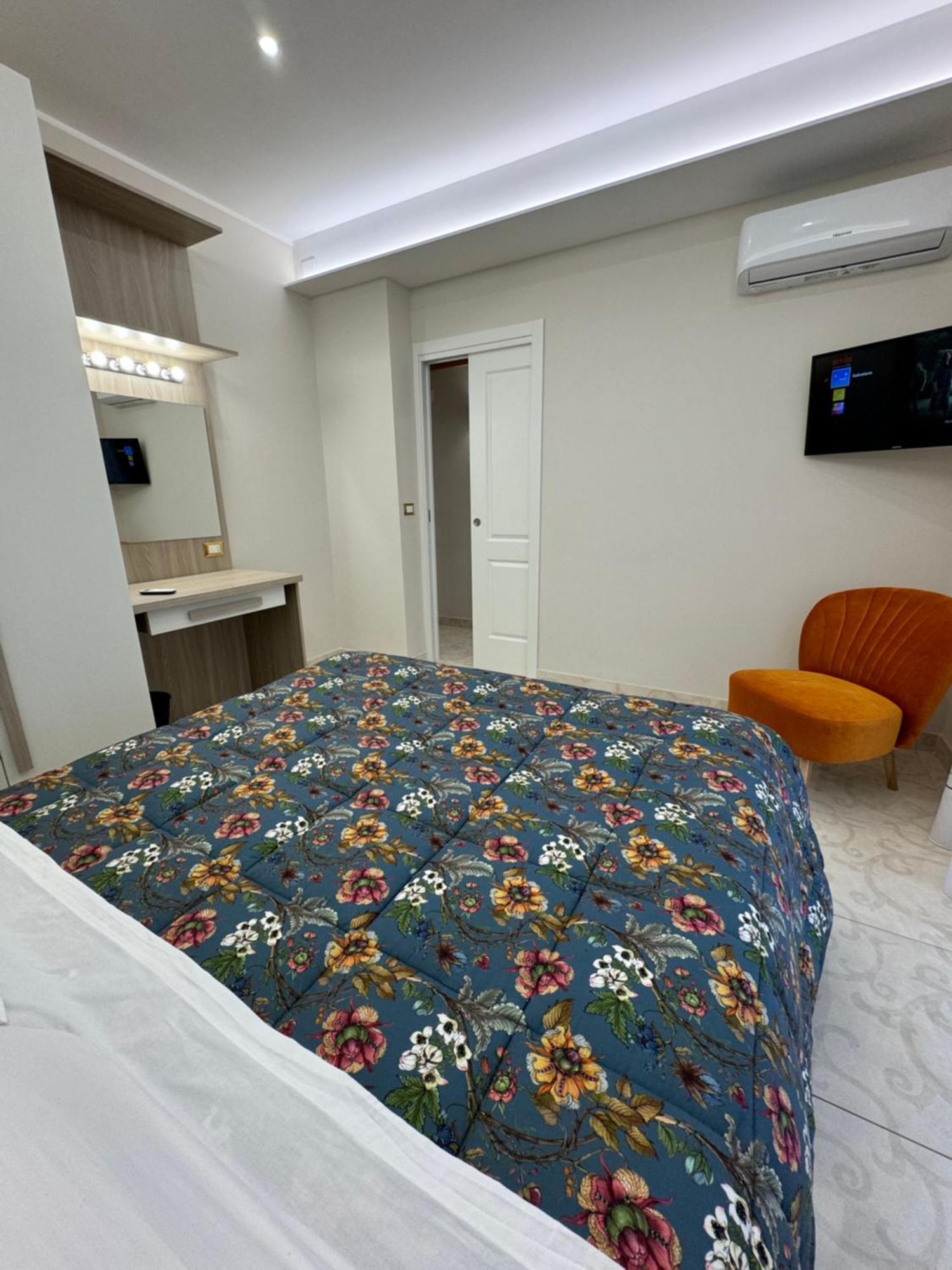 Casa Anatrella Comfort House نابولي المظهر الخارجي الصورة